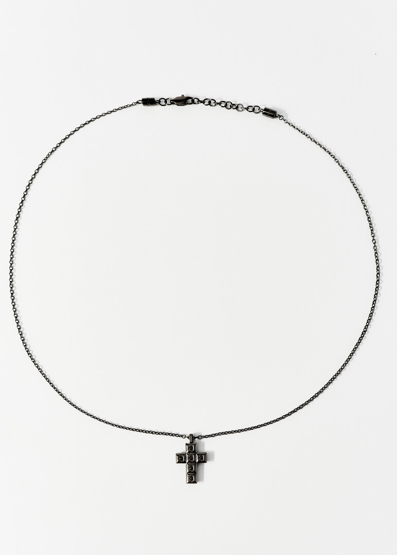 Necklace with a NECKLACE FORGE cross