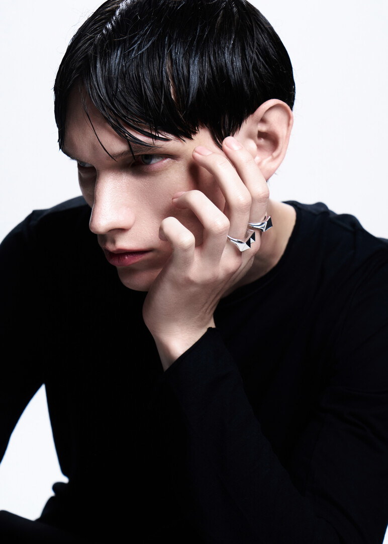 silver ring with stud