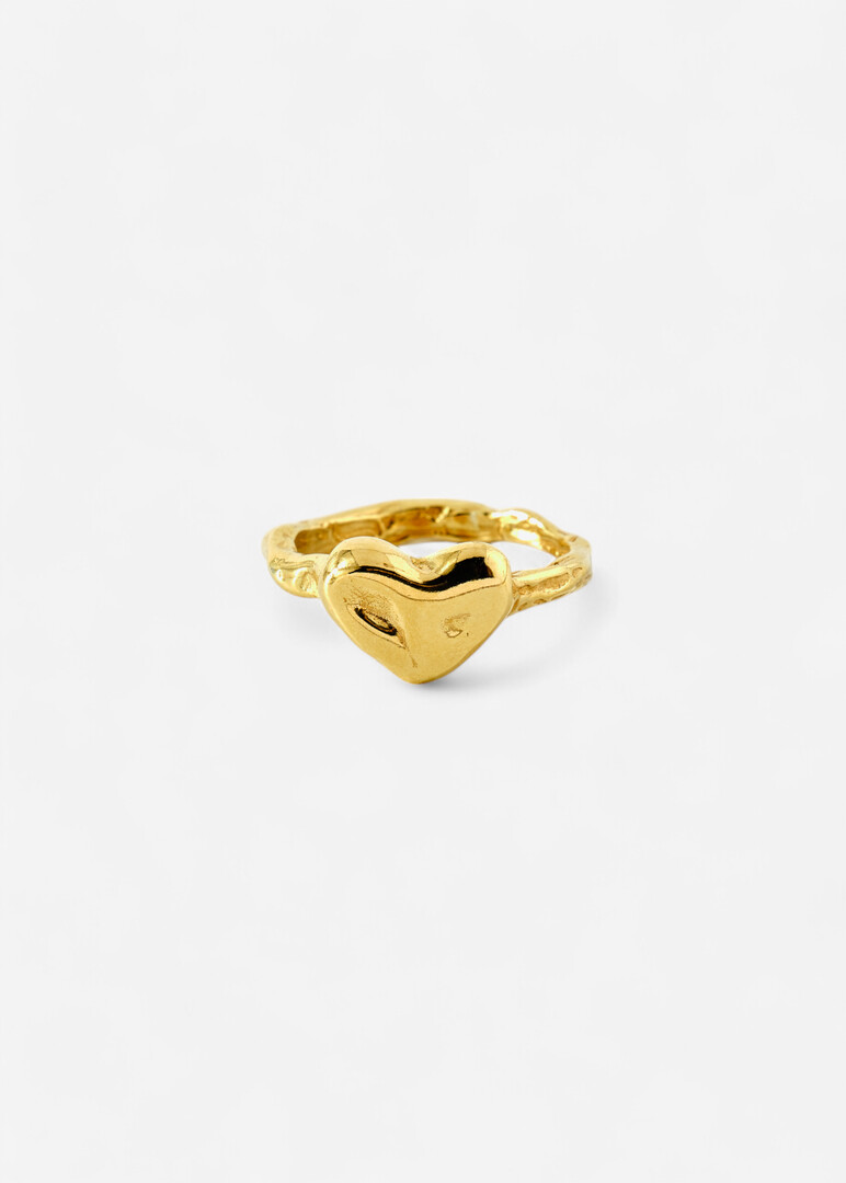 Gold-plated silver signet ring with a heart