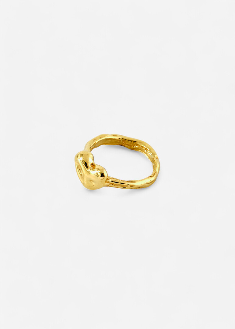 Gold-plated silver signet ring with a heart