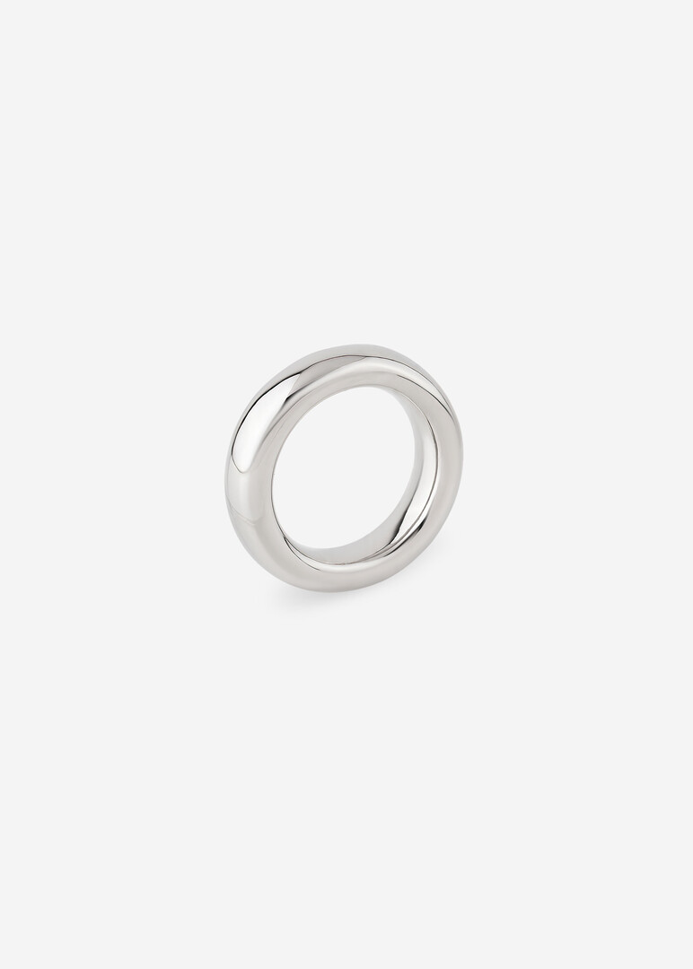 Smooth silver ring