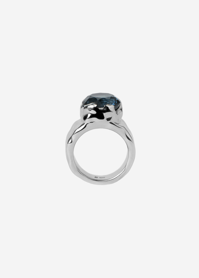 Ring with Topaz London Blue