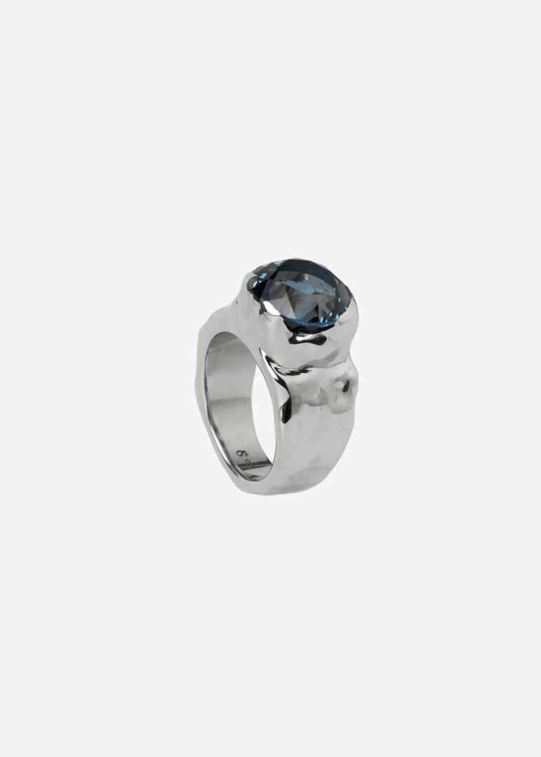 Ring with Topaz London Blue