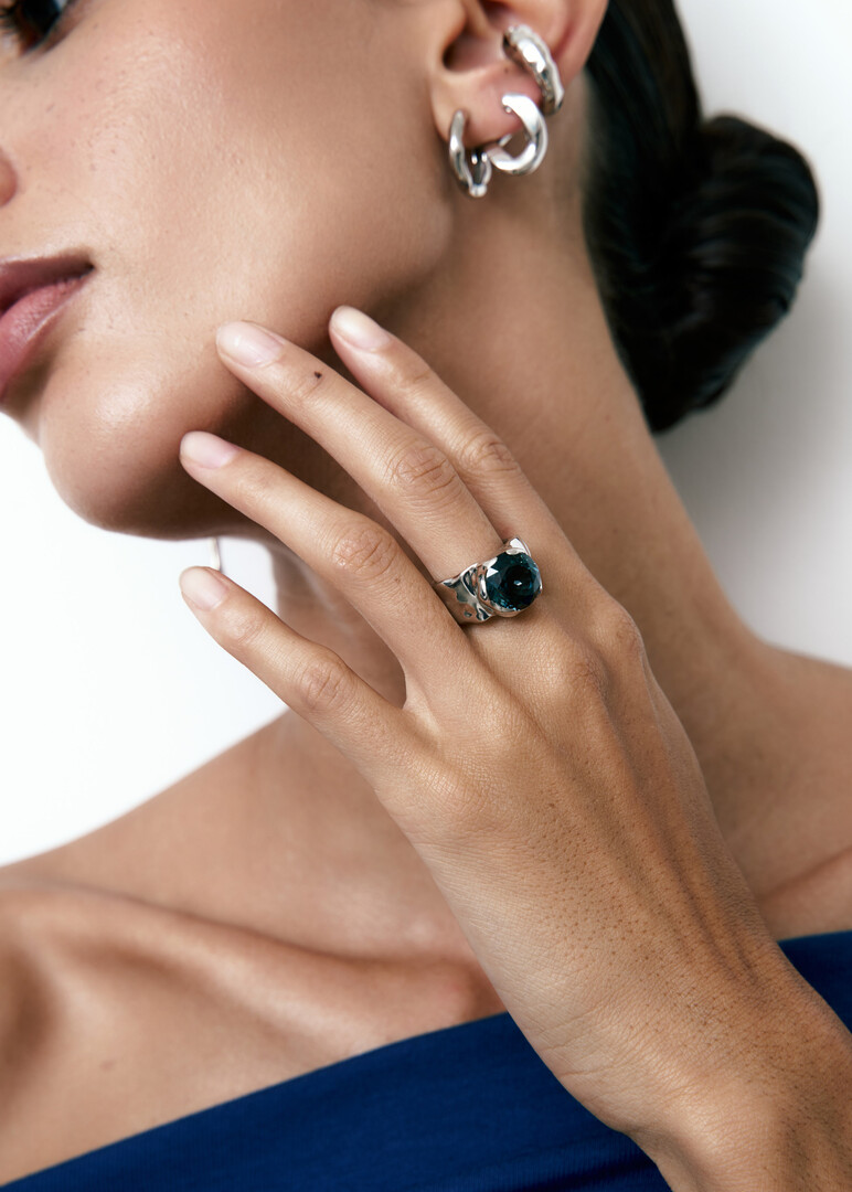 Ring with Topaz London Blue