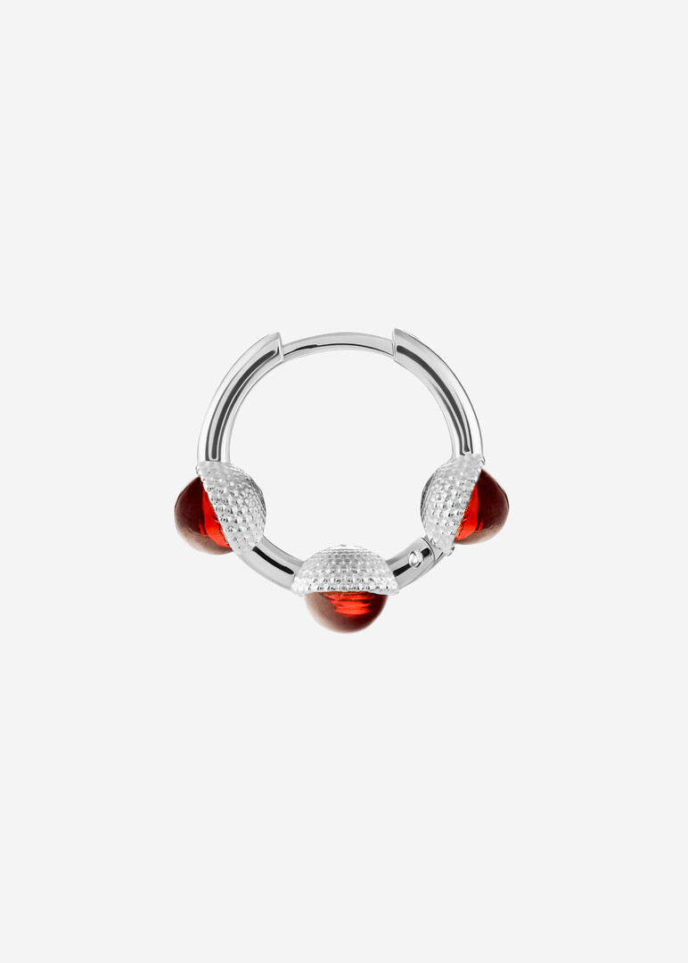Cliquer earrings «Kolt» made of silver with garnets.