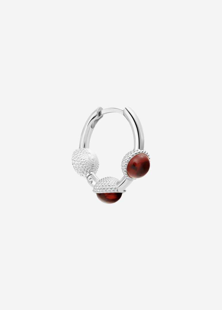 Cliquer earrings «Kolt» made of silver with garnets.