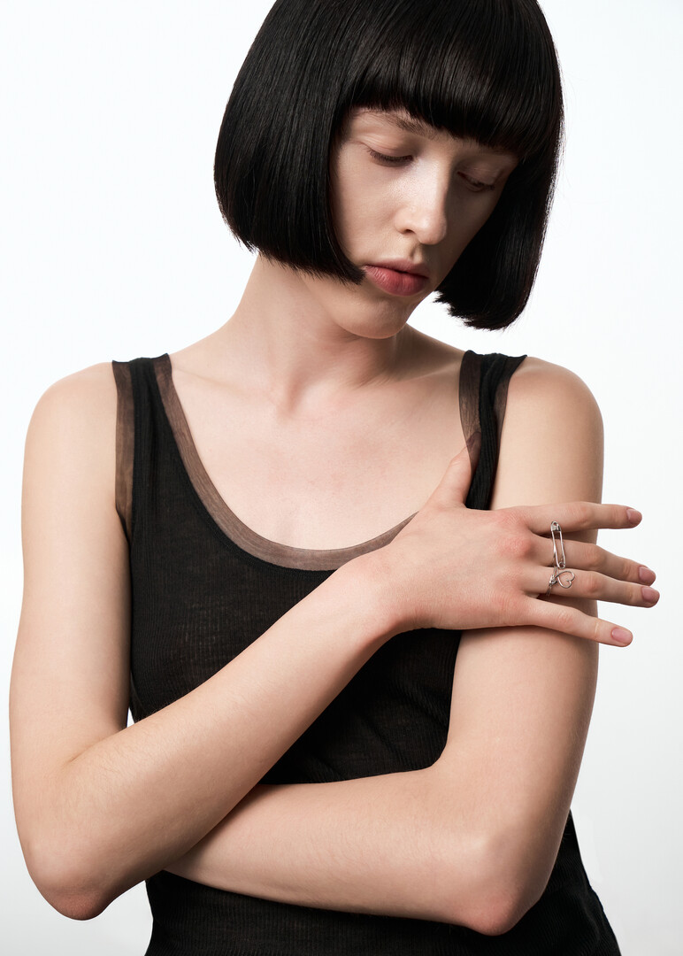 silver pin ring