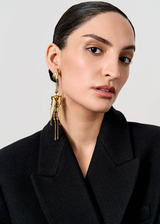 Асимметричные серьги Dzhanelli Jewellery Позолоченные асимметричные серьги из серебра «‎КУКЛОВОД И МАРИОНЕТКА»