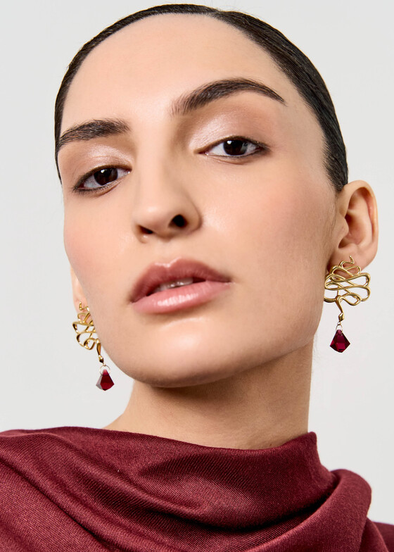 Акцентные серьги Dzhanelli Jewellery Позолоченные серьги из серебра с синтетическими рубинами SERPENTES