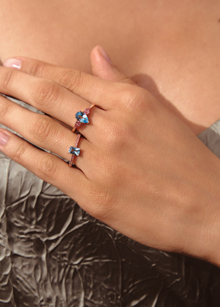 gold ring with topaz