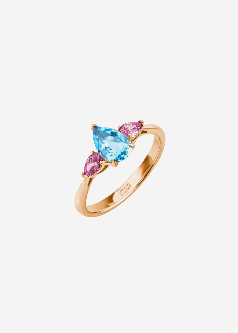 gold ring with topaz
