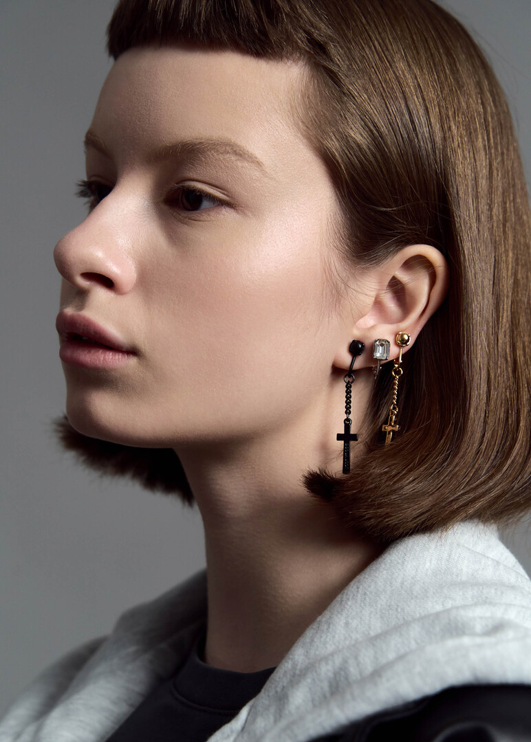 Ibra clip-on earrings with crystals