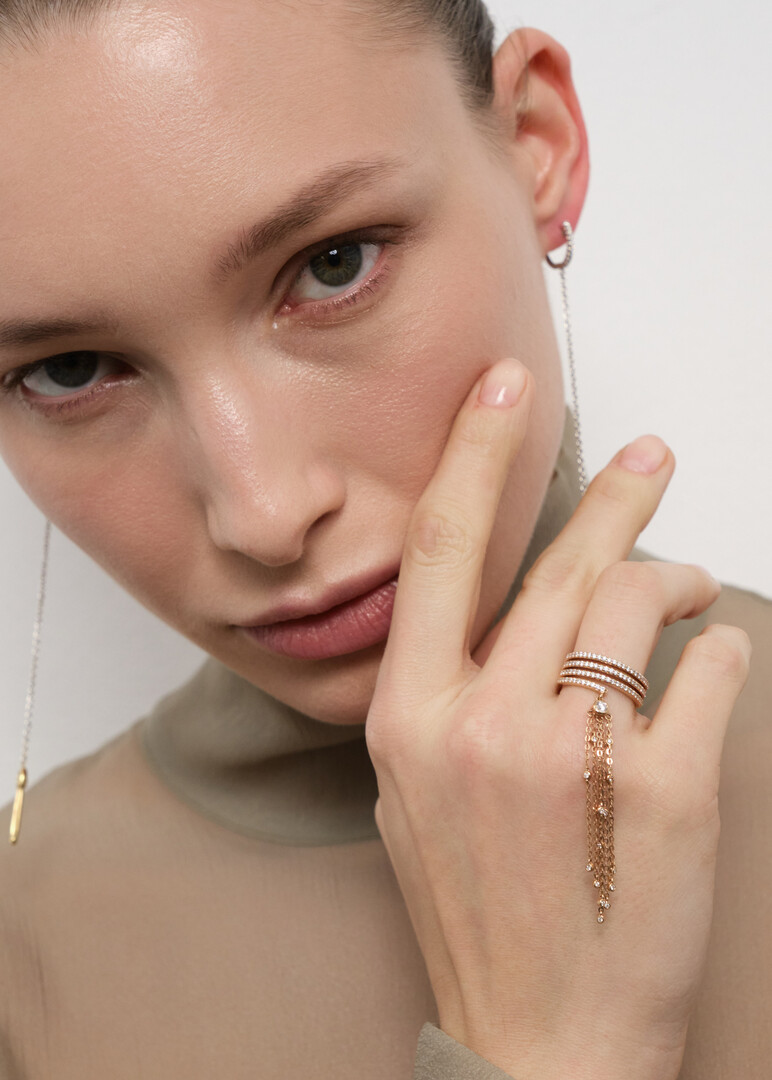 Gold and diamond ring