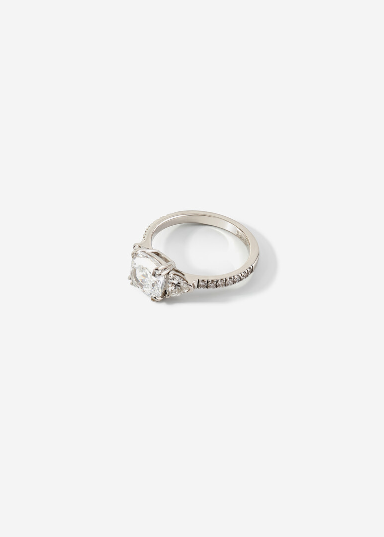 White gold ring with grown diamonds "Mysterious shine"