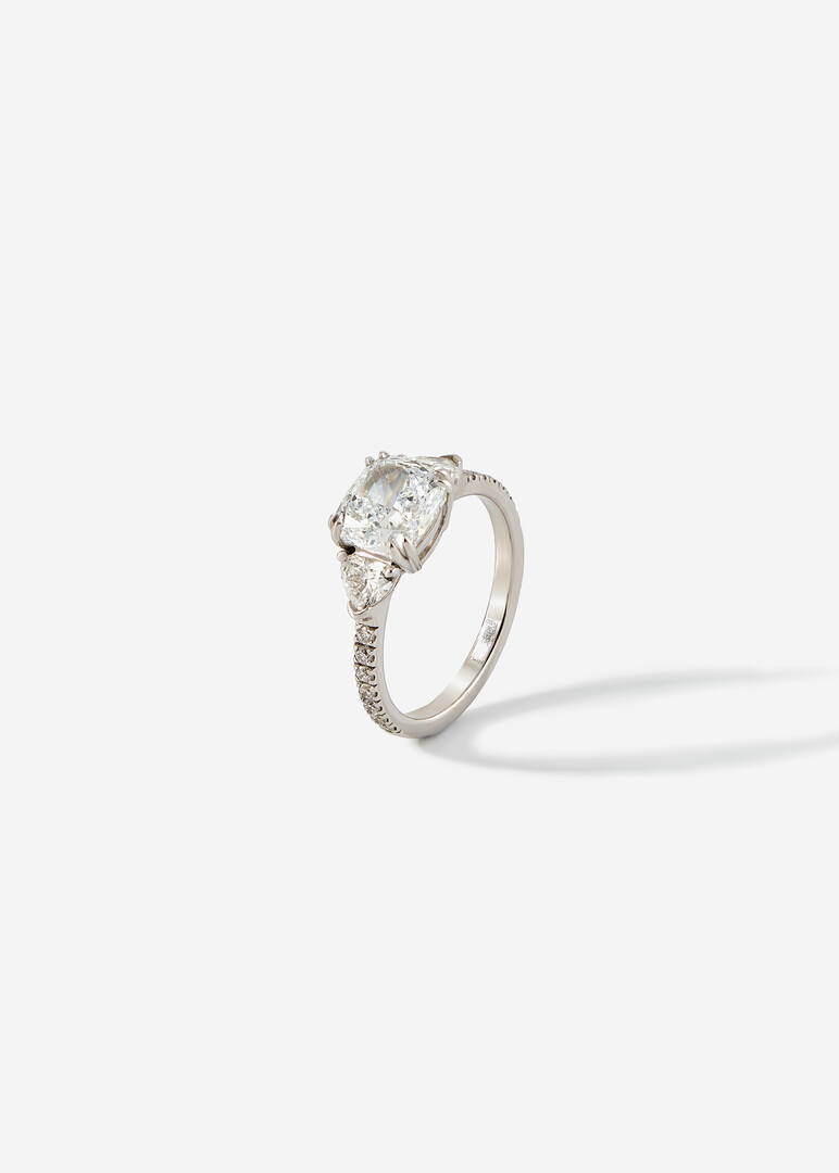 White gold ring with grown diamonds "Mysterious shine"