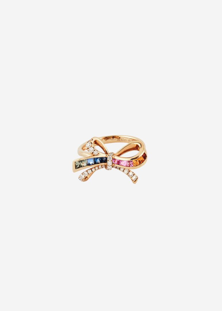 Gold ring with diamonds and sapphires