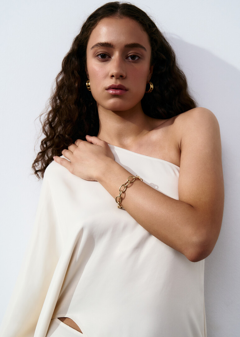 gold chain bracelet