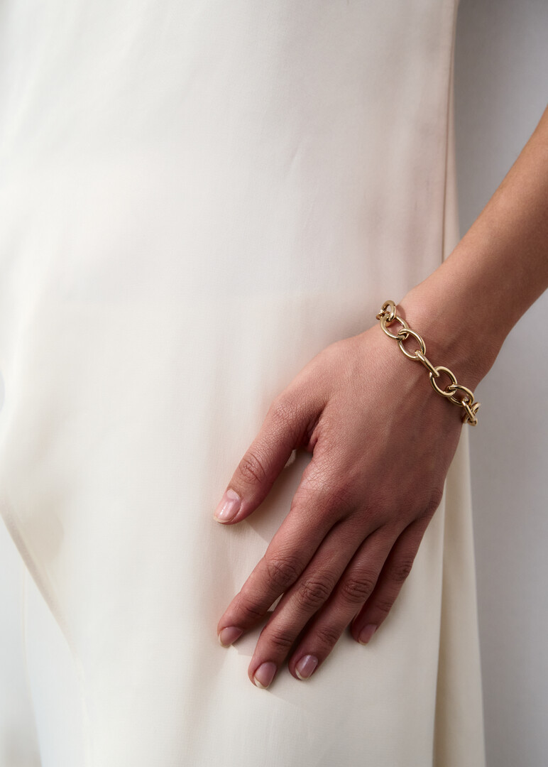 gold chain bracelet