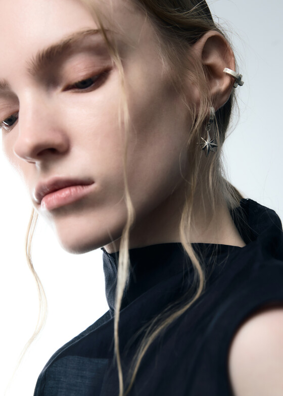 Моносерьги SHE IS MONO Моносерьга из серебра STAR EARRING