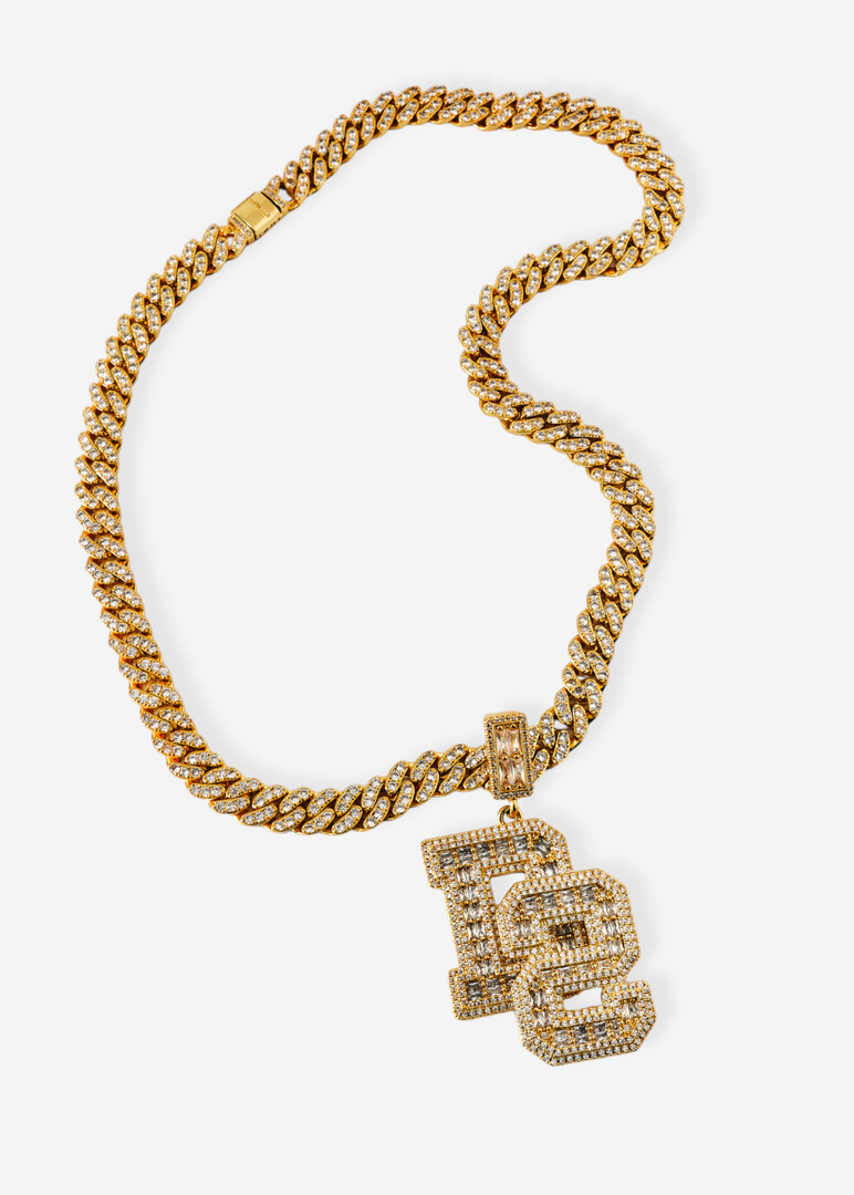 Gold chain with D2 suspensions