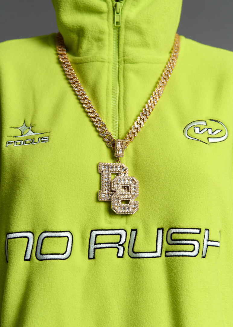 Gold chain with D2 suspensions