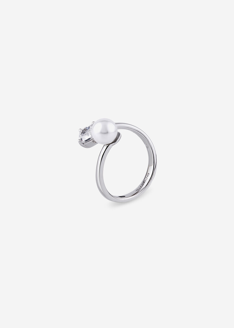 silver ring with square-shaped cubic zirconia and imitation pearl from INFINITE WHITE collection