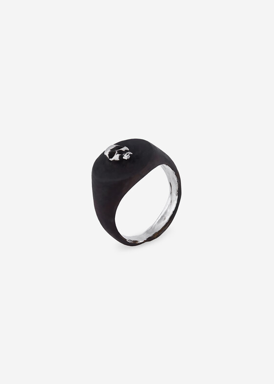 Печатки Vechno Кольцо из серебра Old Skull 10 Black Ring