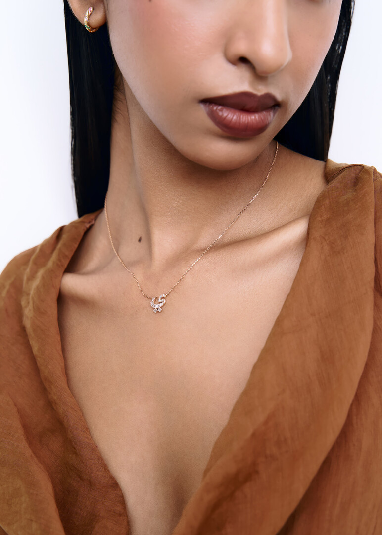 necklace oula 18k rose gold and baguette diamonds xs letter yaa