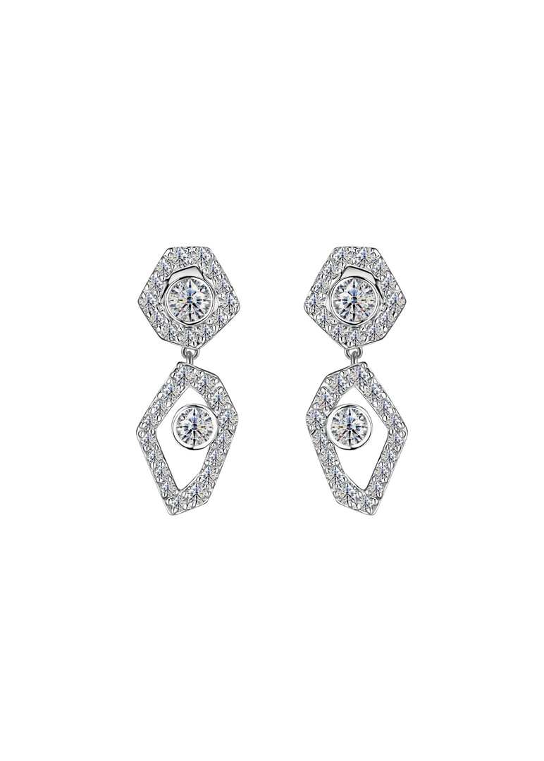 Earrings made of white gold with diamonds