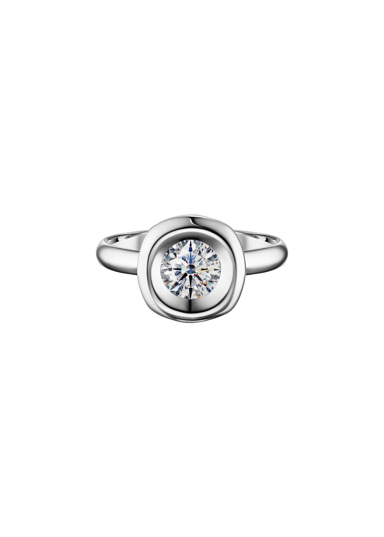 White gold ring with diamond
