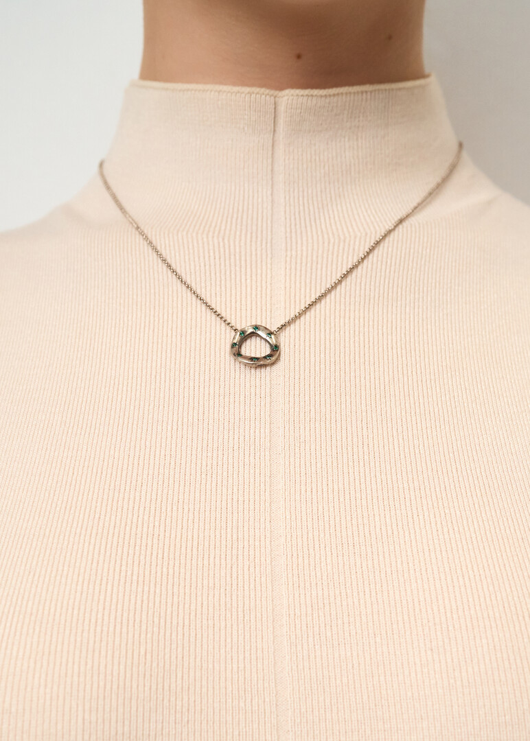 Silver round  necklace