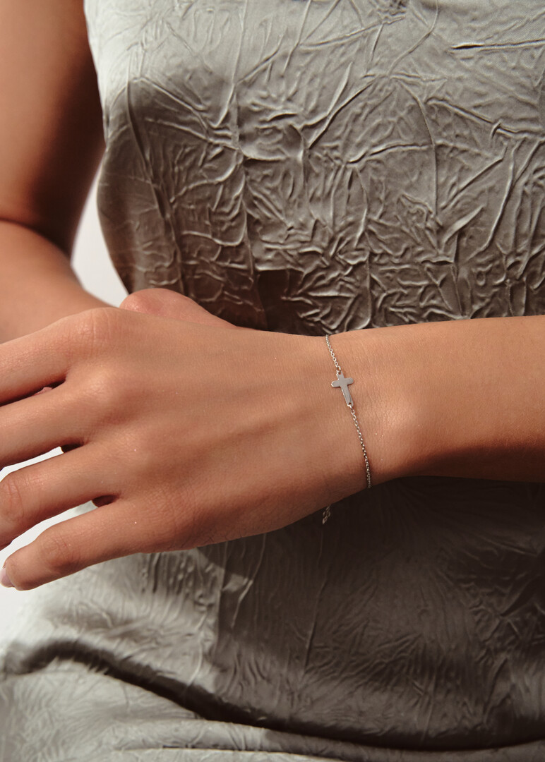 rhodium-plated gold cross bracelet