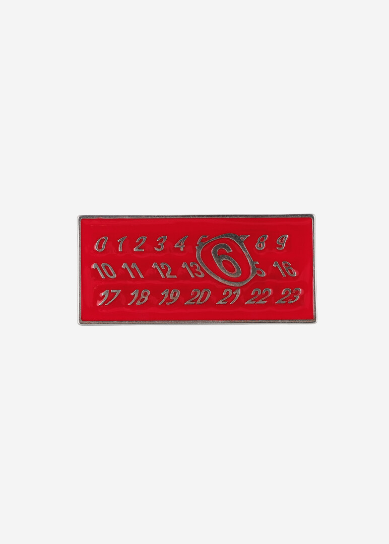 красная брошь Wavy Logo Pin