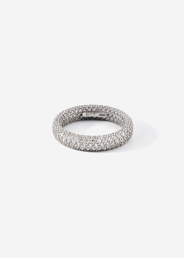 Gold ring with a diamond overlay