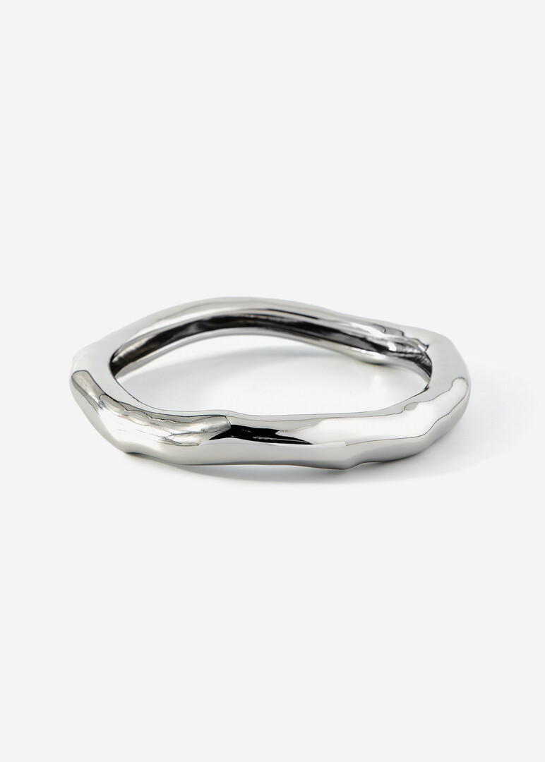 Тонкий серебристый браслет CONFETTI CRYSTAL LUCITE HINGE