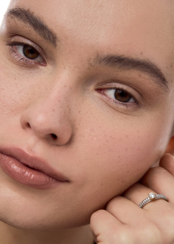 Кольца с крупной вставкой Blush Кольцо из золота с фианитом