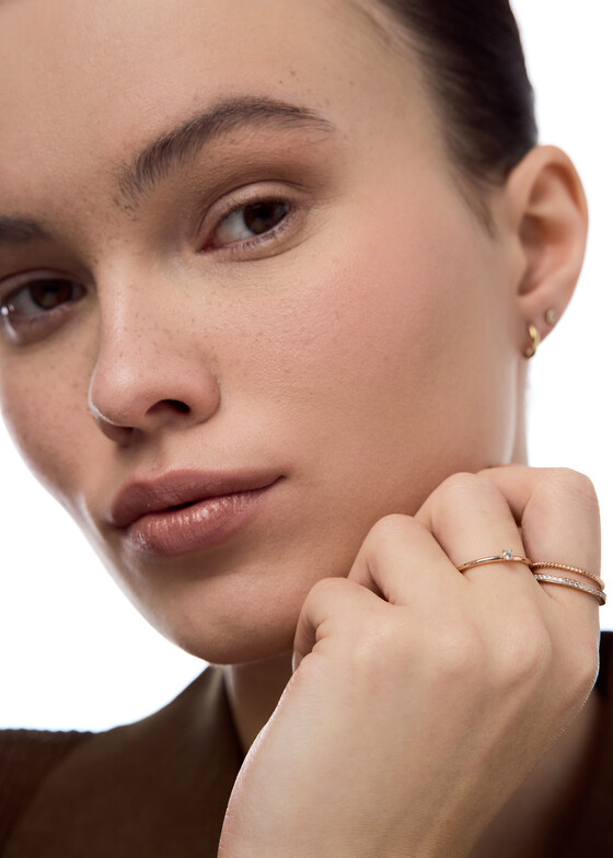 Тонкие кольца Blush Кольцо из розового золота с фианитом