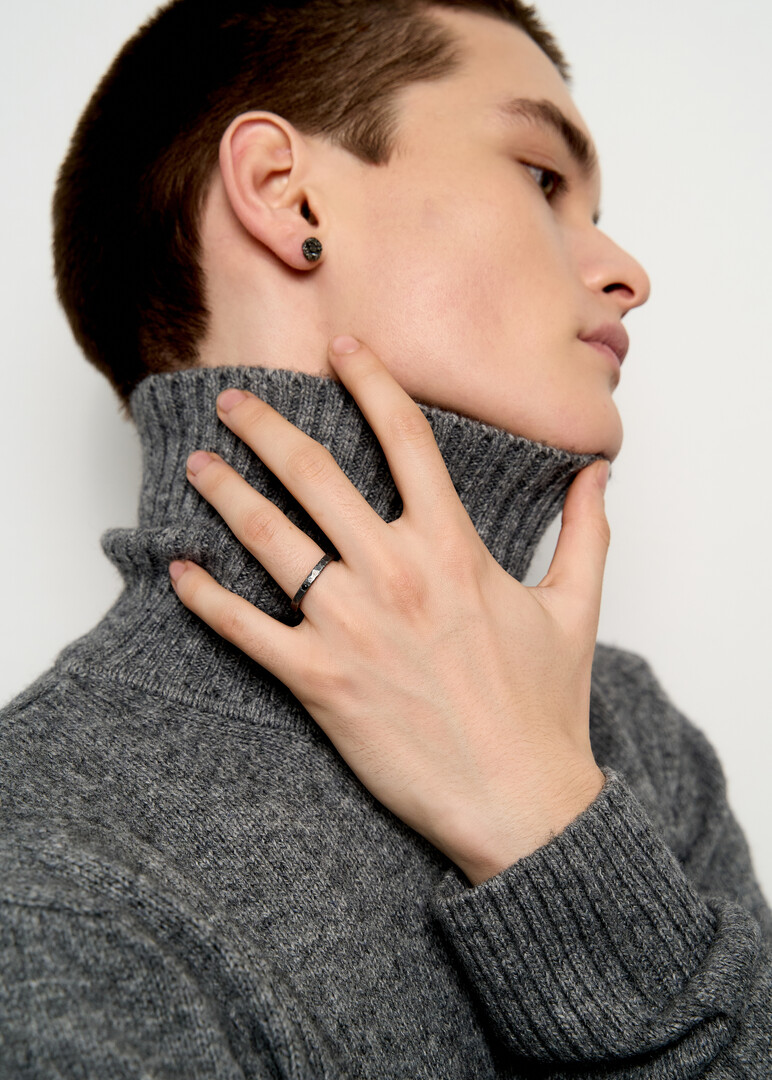 Silver ring with diamond