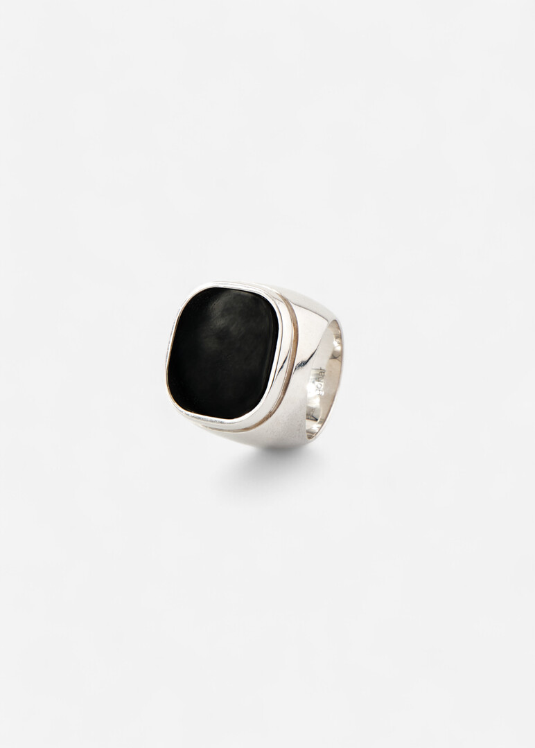 Signet ring made of silver with onyx
