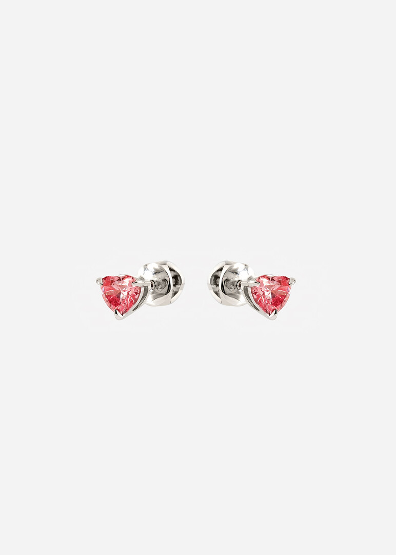 Earrings made of gold with pink grown diamonds