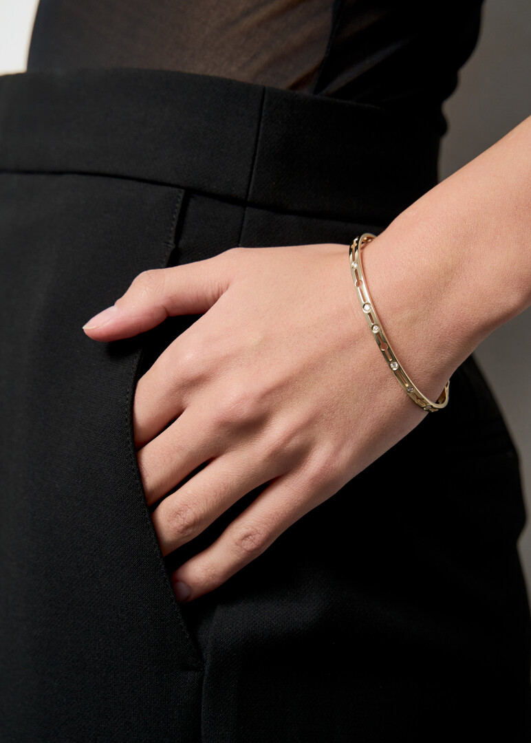 Gold and diamond bracelet