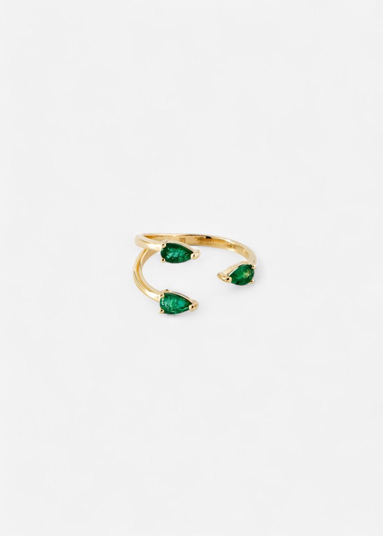 Gold ring with emeralds