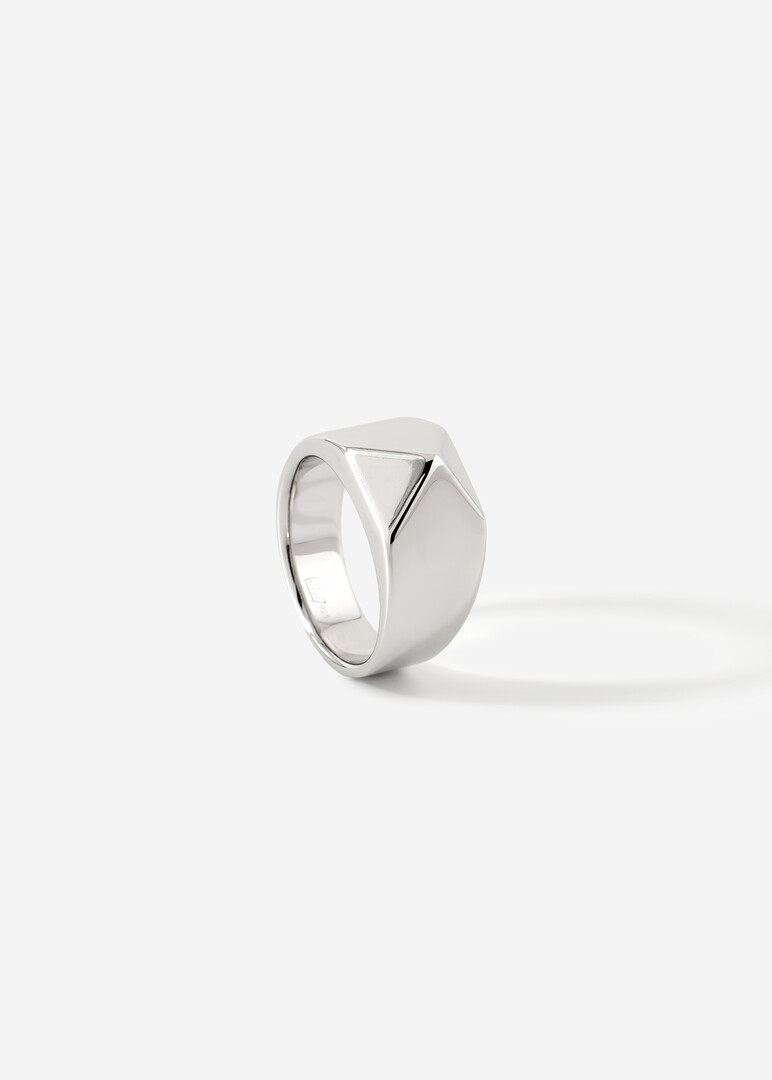 silver ring with stud