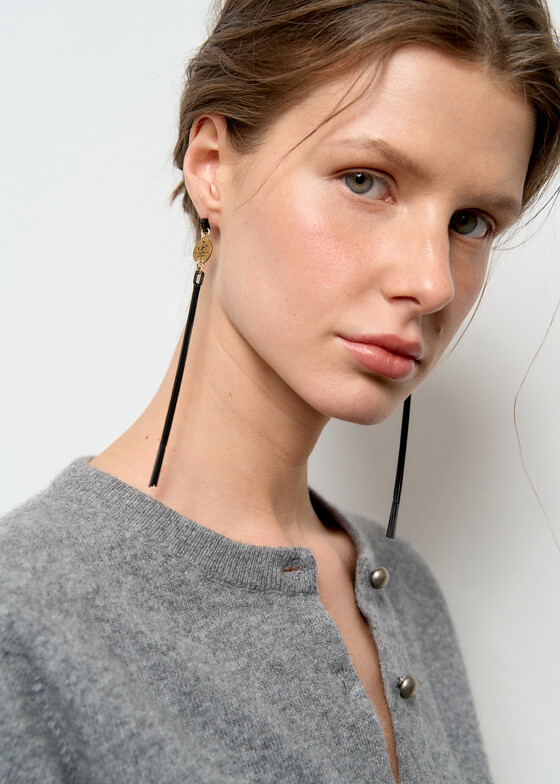 Длинные серьги INDULGENCE safina concept Золотистые серьги «Чёрные кисти»