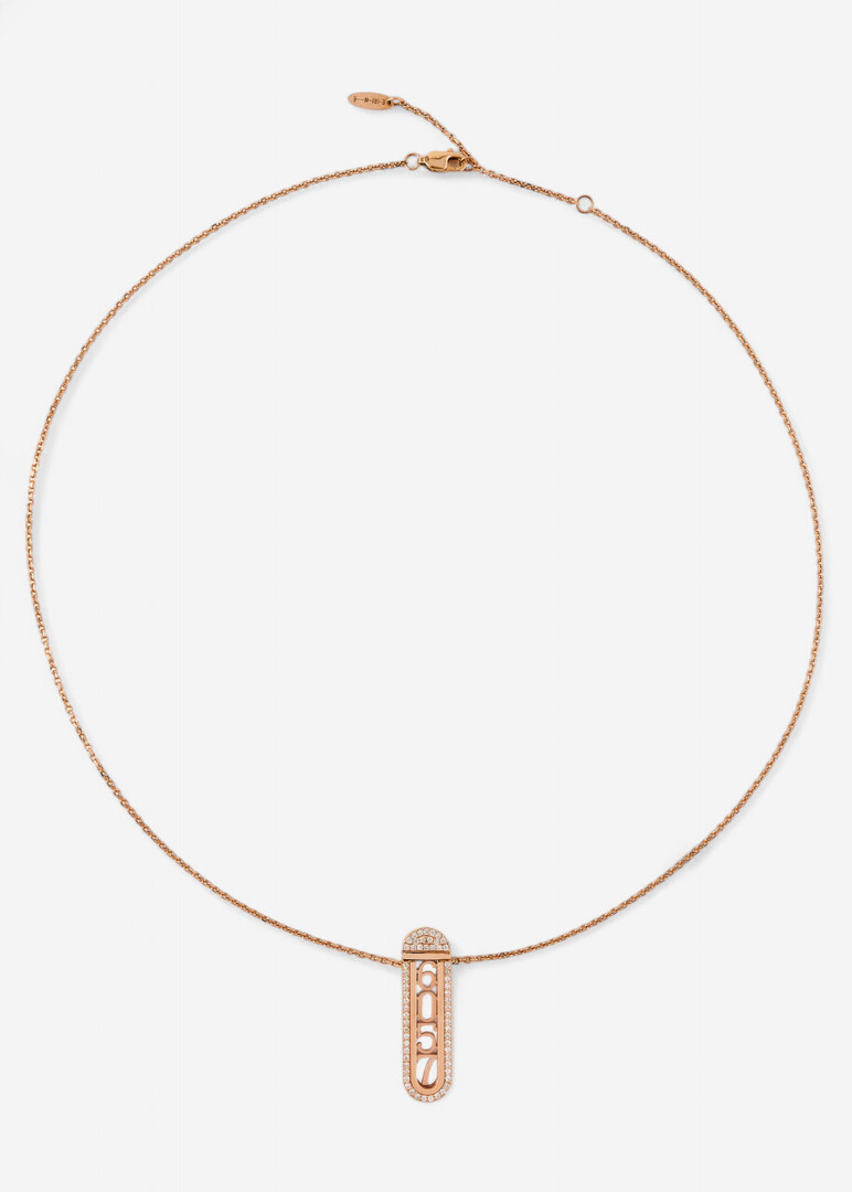 Transformer necklace made of gold and diamonds