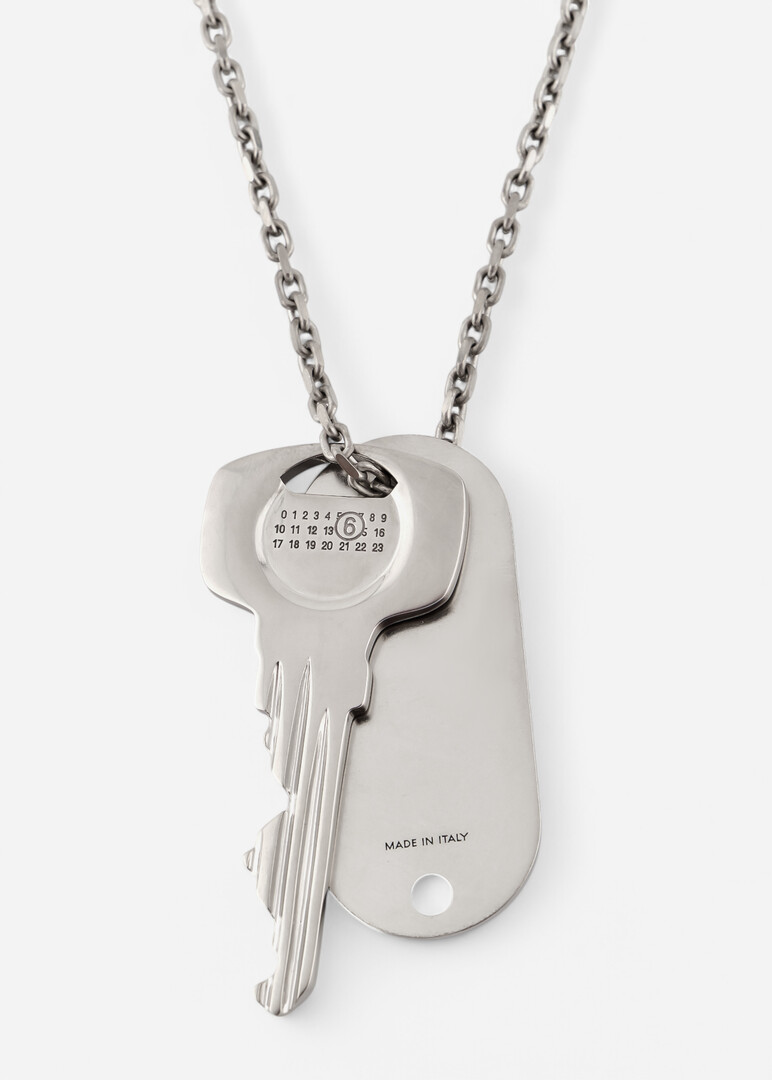 Key and army tag Double pendant on a thin chain
