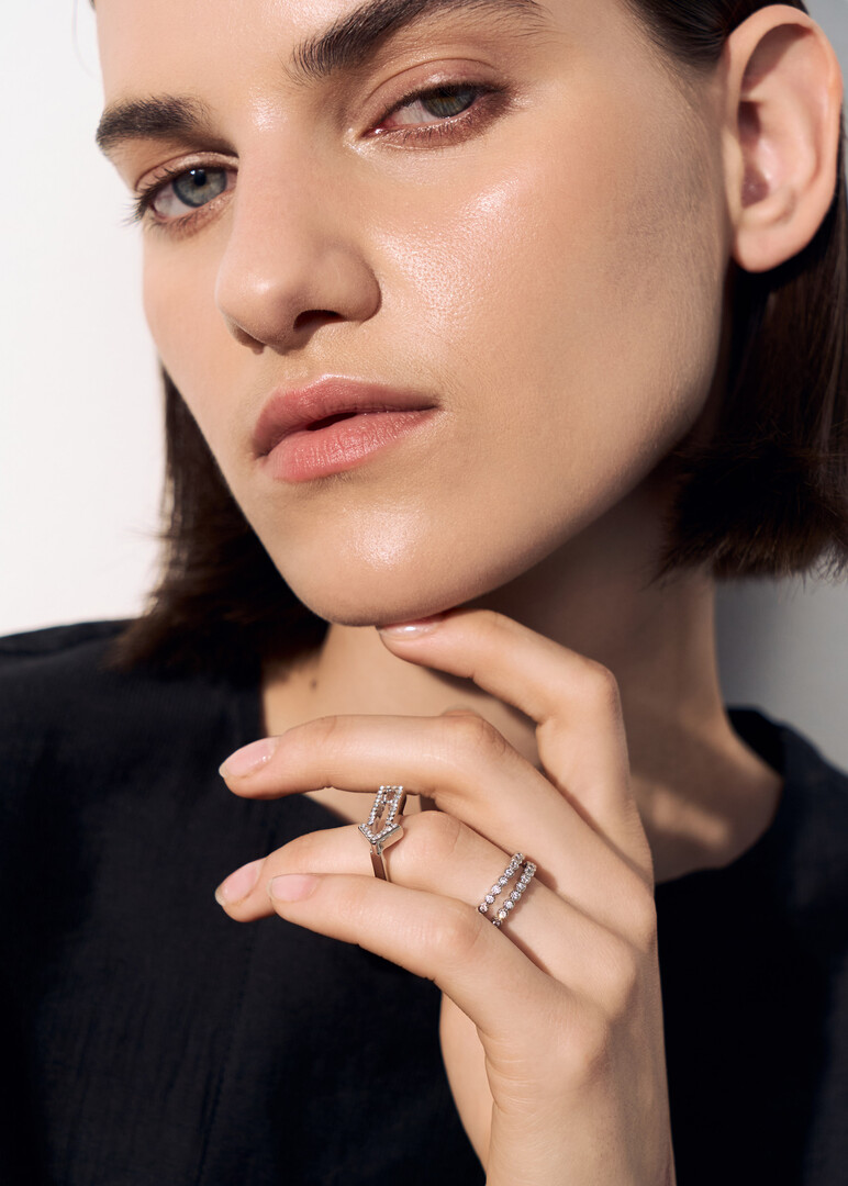silver Strelka ring