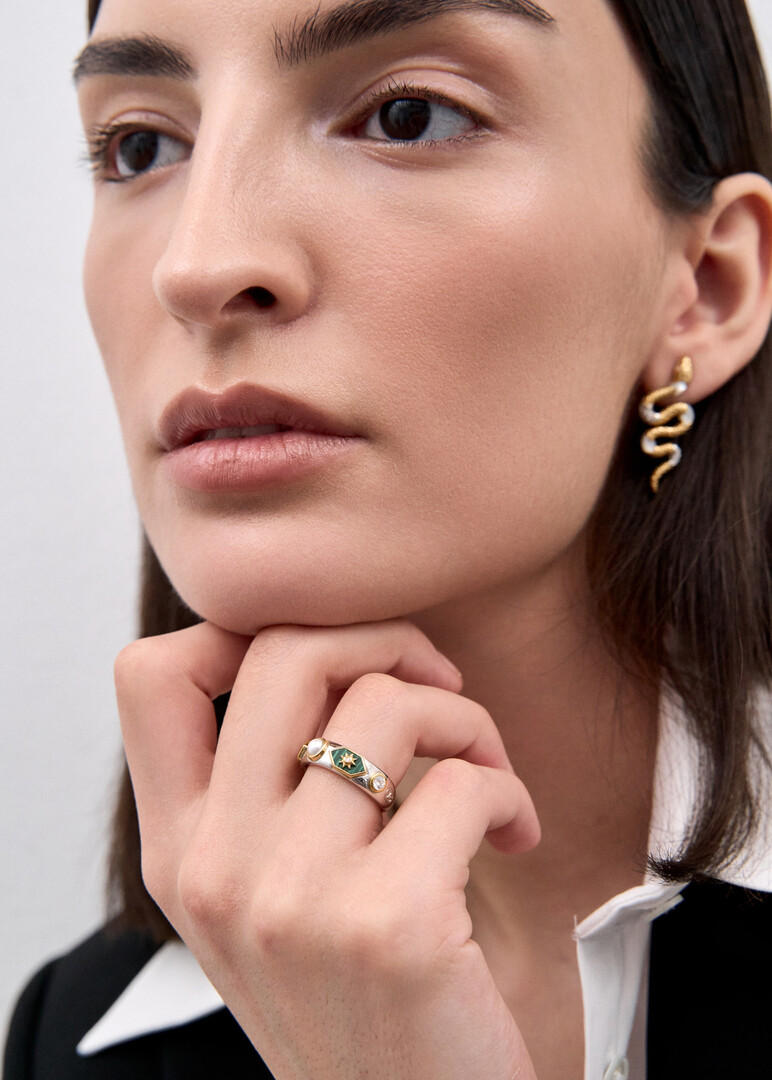bicolor silver ring with bead and crystals
