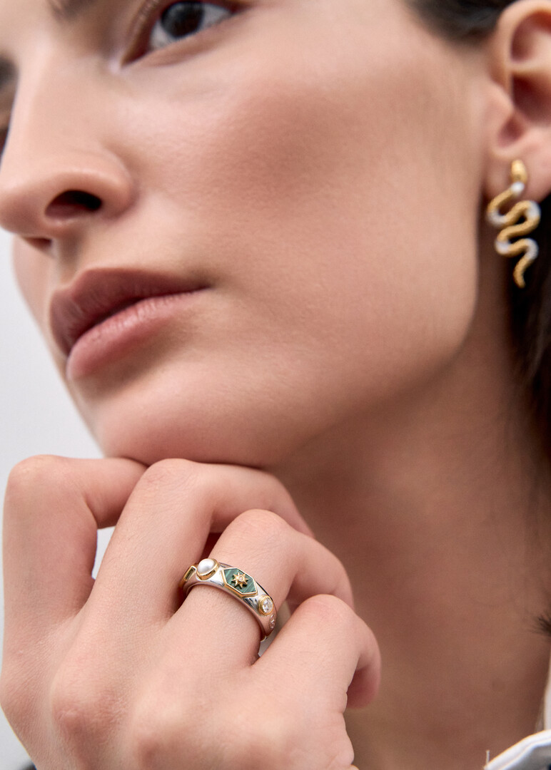 bicolor silver ring with bead and crystals