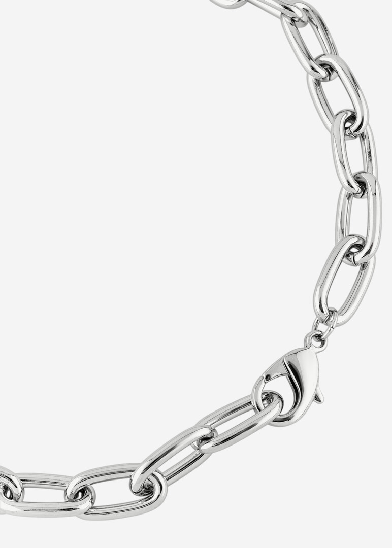 silver-tone chain with an oval link